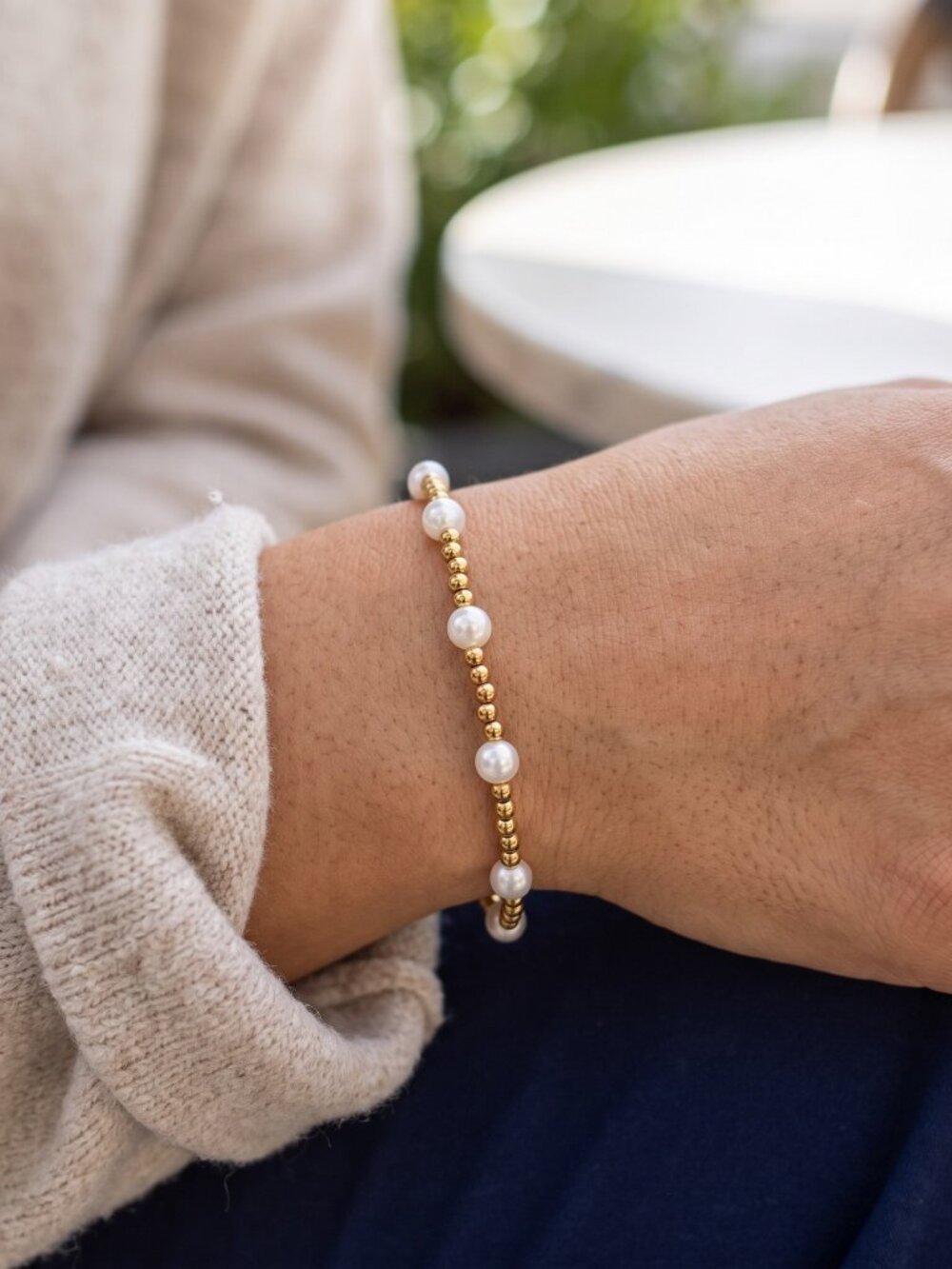 Womens Pearl Bracelet Gold Stretch 6.5 Inch Spaced Simulated Pearl Dainty New